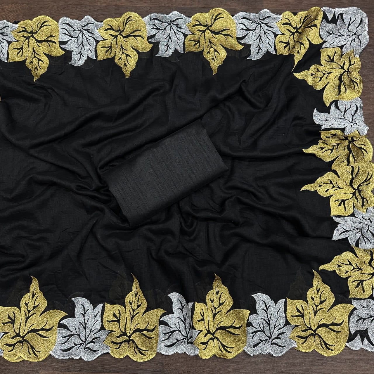Elegant Vichitra Silk Saree with Zari Leaf Work & Banglori Blouse