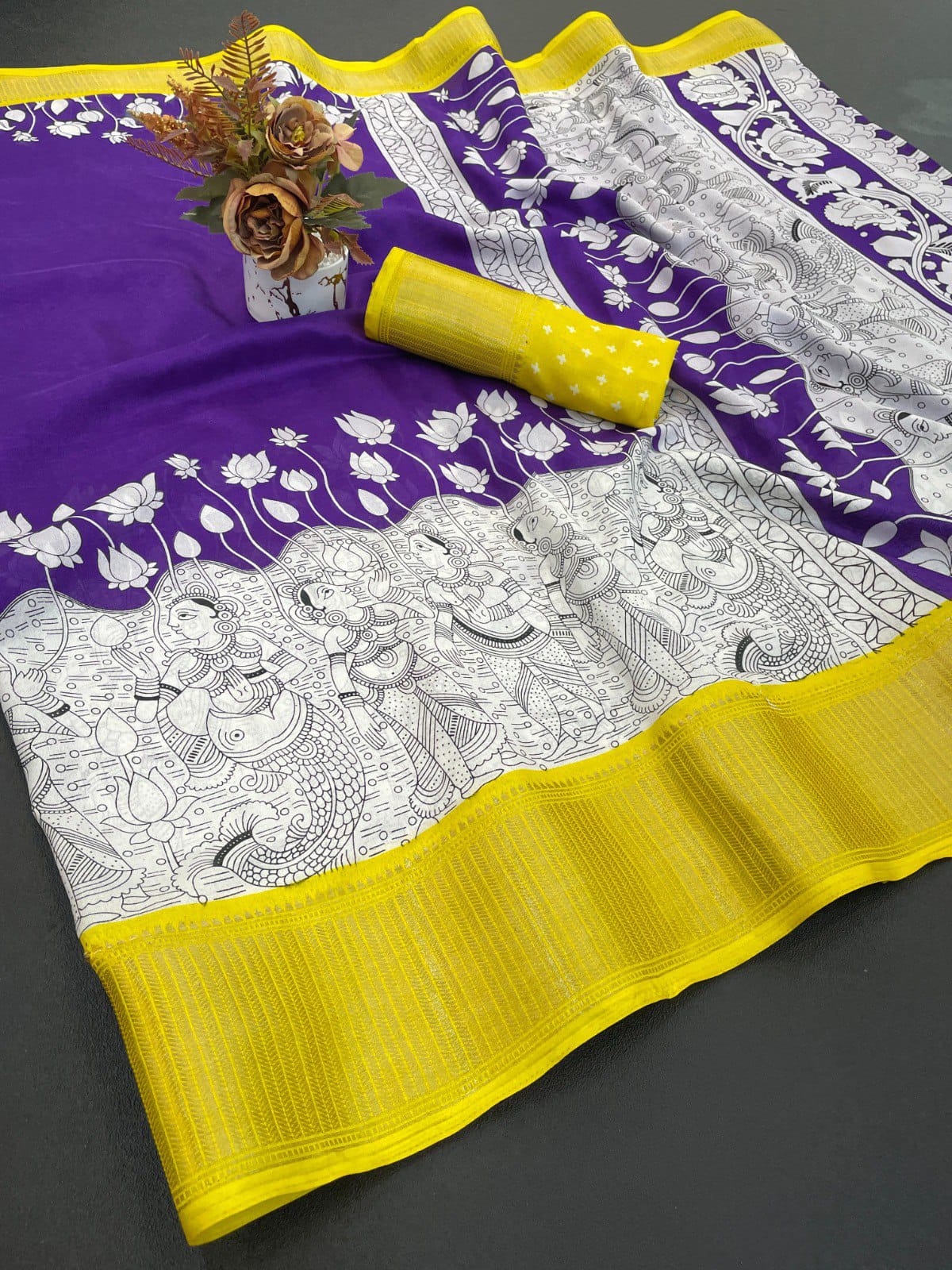 Elegant Dola Silk Freehand Print Saree with Designer Pallu
