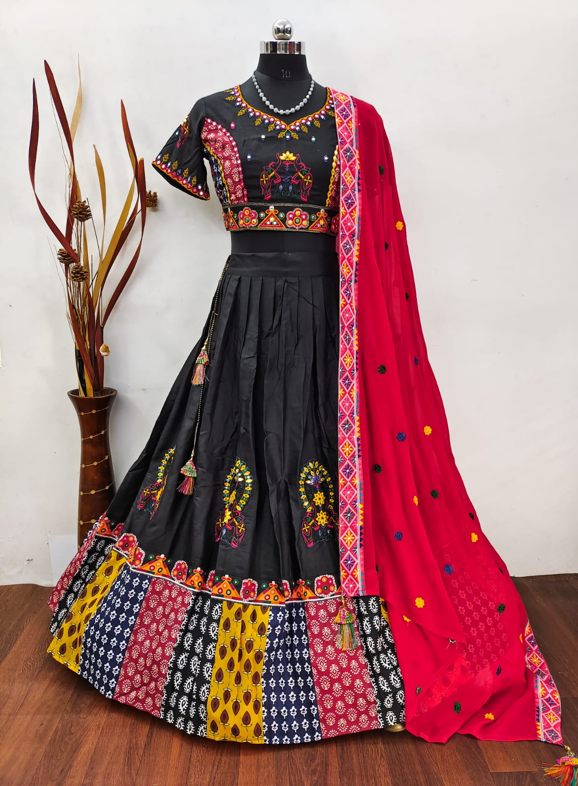 Navratri 2024 Printed Cotton Lehenga Choli Set with Leheriya Dupatta – Celebrate in Vibrant Gujarati Style