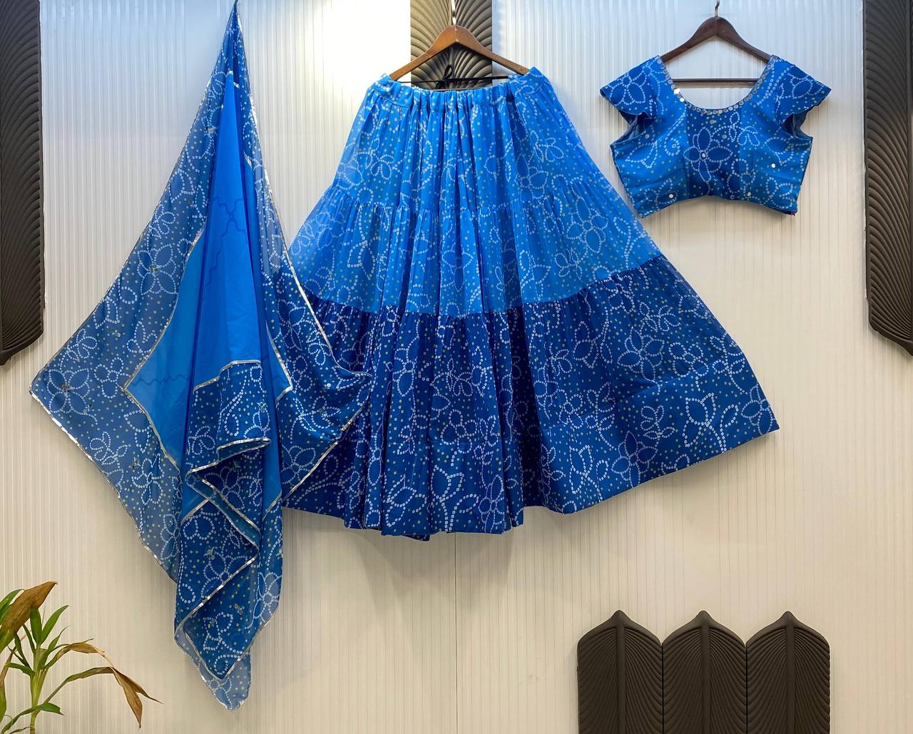 Traditional Navratri Lehenga Choli Set – Mirror Work Design