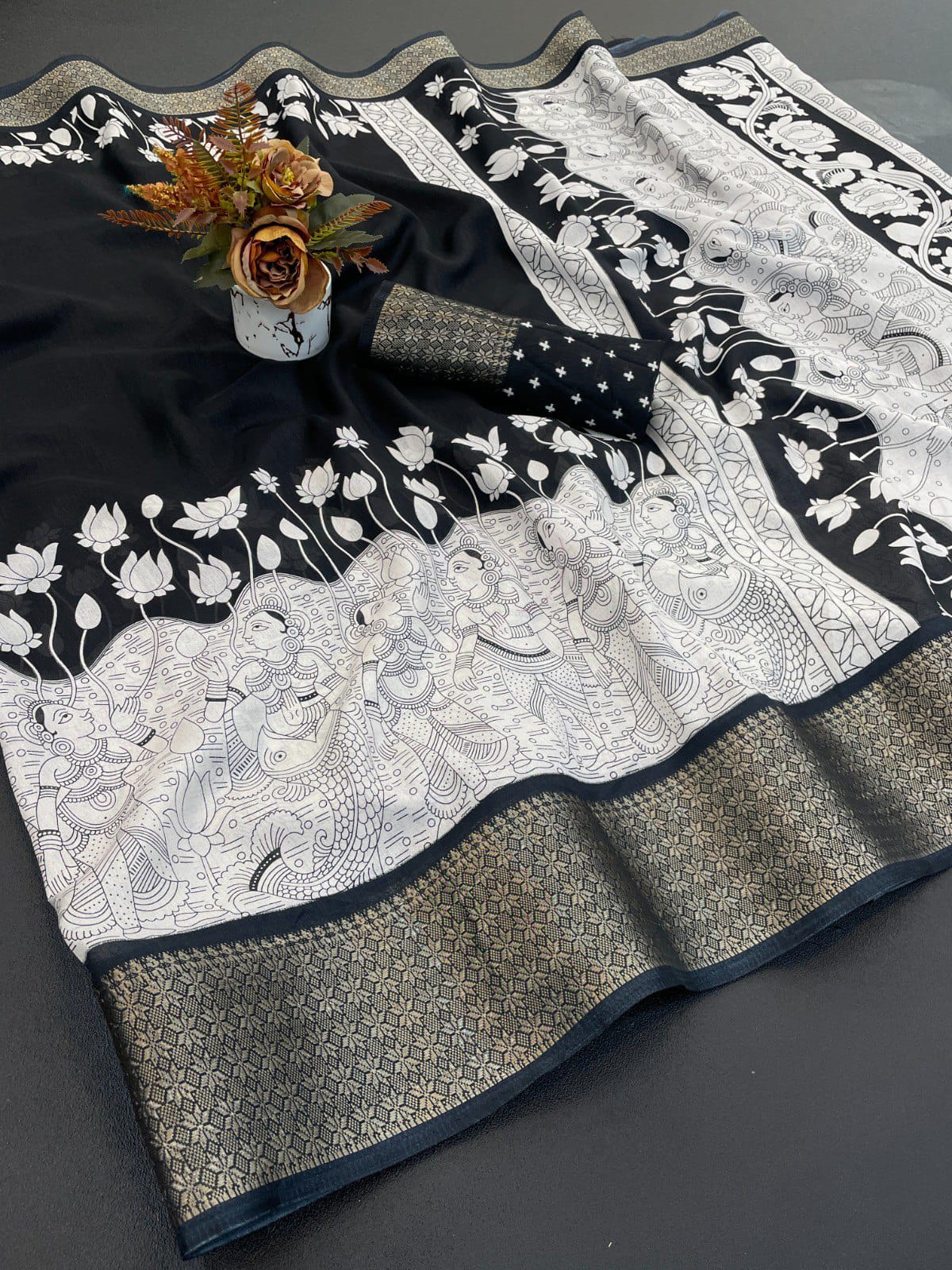 Elegant Dola Silk Freehand Print Saree with Designer Pallu